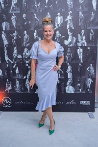 Im Rahmen eines Andaz Salons wurde beim ersten Event auf der neuen Terrasse Eugen21 im Hotel Andaz Vienna das erste Mode Wien Magazin ´69 people, 69 charakters, 69 styles´ präsentiert,
Wien, 20.7.2021,
- 
Evelyn RILLE